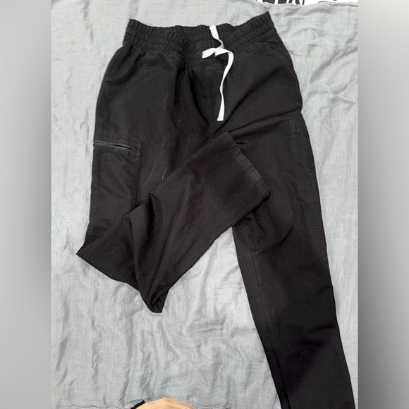 Figs - Picture 1 of 2